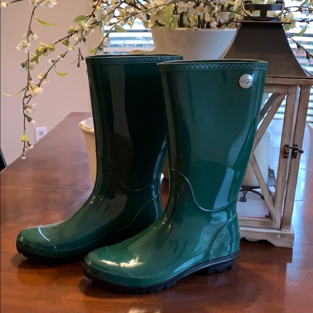 Ugg rain boots